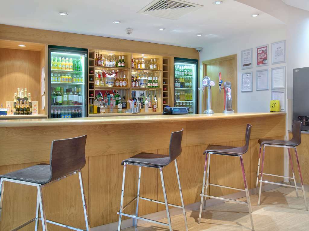 Travelodge Birmingham Central Broadway Plaza Restaurant photo